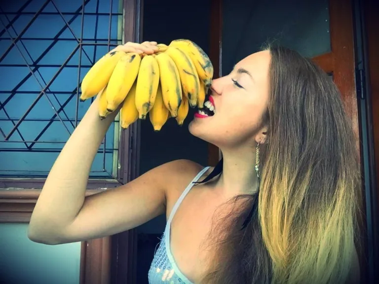 Thai Girl Banana Challenge