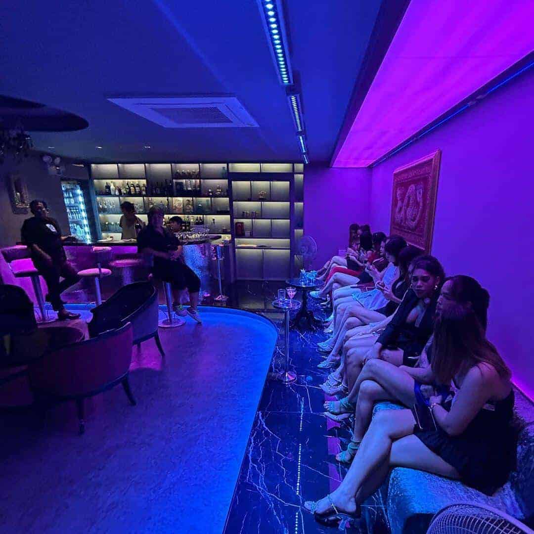 Dragon Heart Club Bangkok Line-up of Girls
