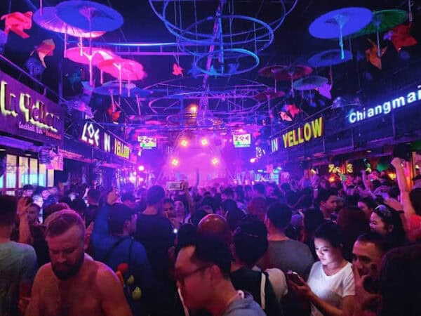 Zoe in Yellow nightlife crowd, Chiang Mai