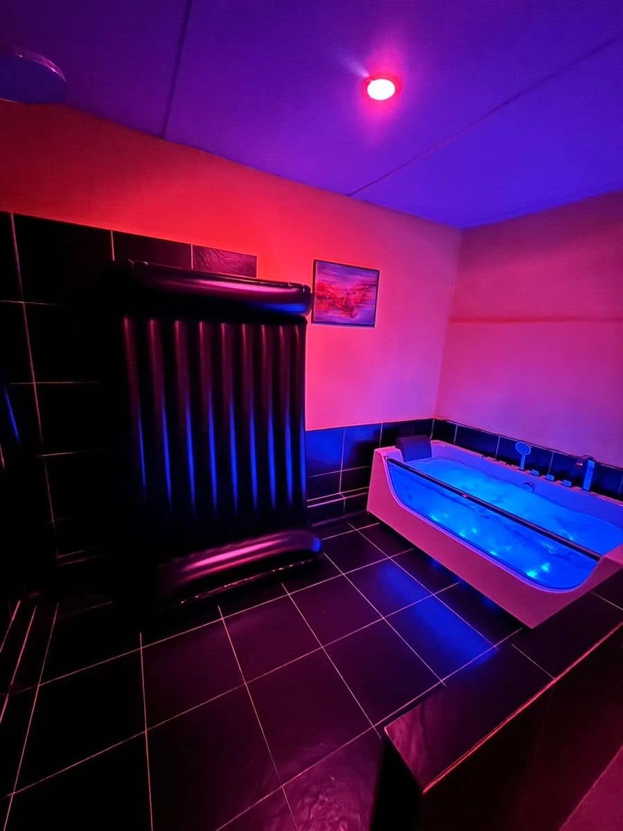 Classy Nuru Massage Bangkok private room