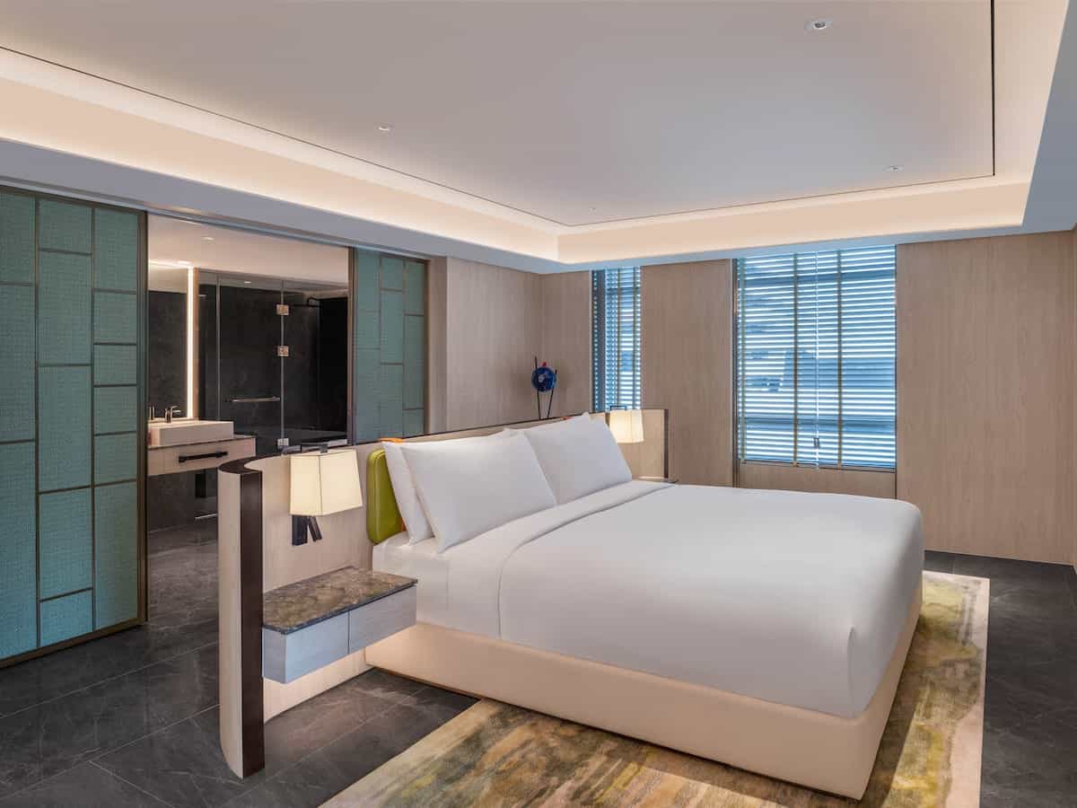 A king room at DoubleTree by Hilton Bangkok Ploenchit, the former Majestic Grande, after the Hilton refit
