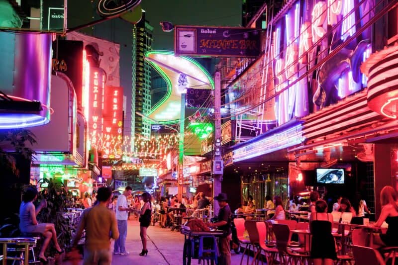 Guest-Friendly Hotels Near Soi Cowboy (Asok, Sukhumvit Soi 14–23)
