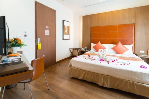 A guest room at On8 Sukhumvit Nana on Sukhumvit Soi 8