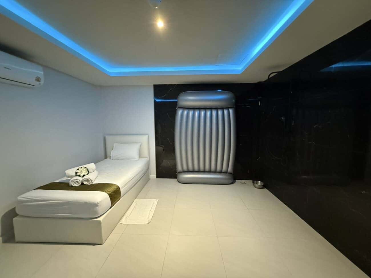 Nuru room at Heaven Prime on Sukhumvit Soi 11 with the inflatable mat and blue LED lighting