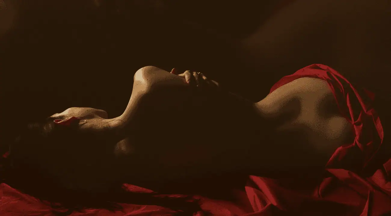 Low-lit promotional image used by Luxe Nuru Massage, Sukhumvit Soi 22, Bangkok