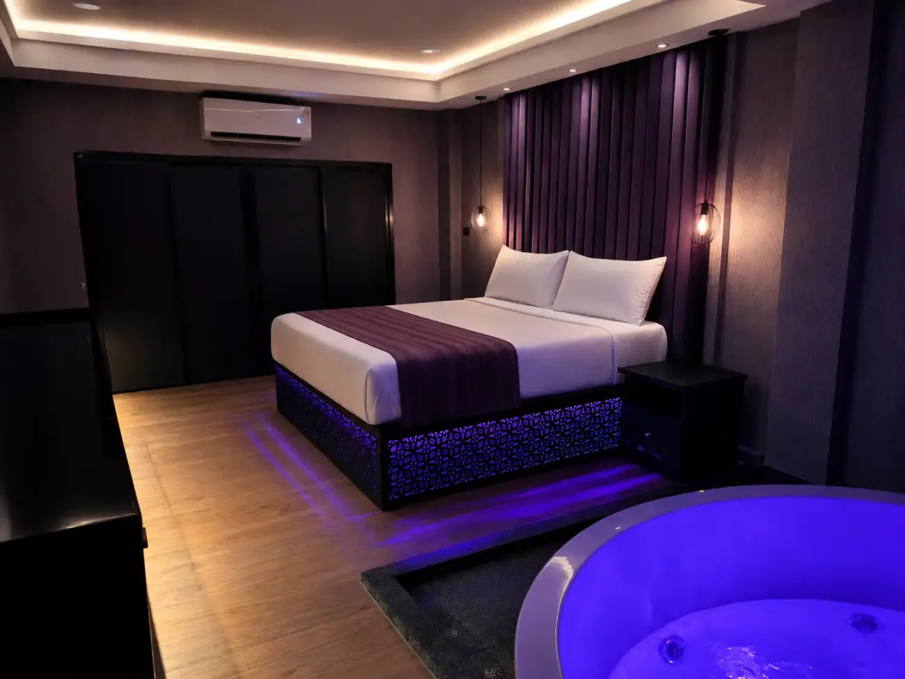 Jacuzzi suite image published by Nuru House Pattaya, Third Road