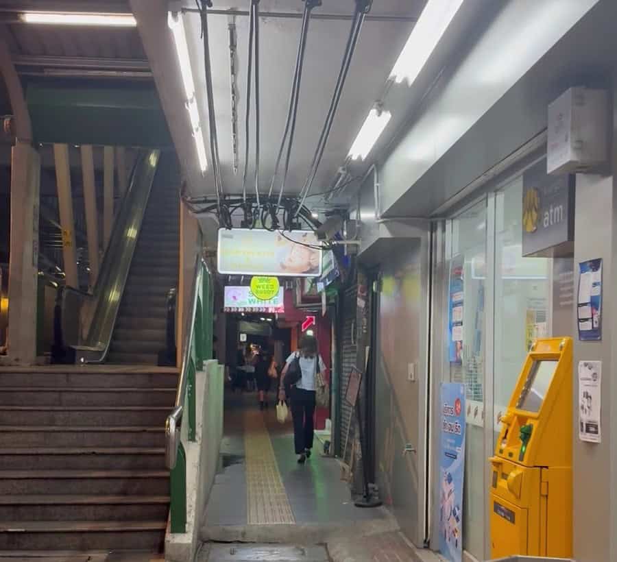 Passage beside the BTS Thong Lo stairs leading to Snow White Massage, Sukhumvit Road, Bangkok